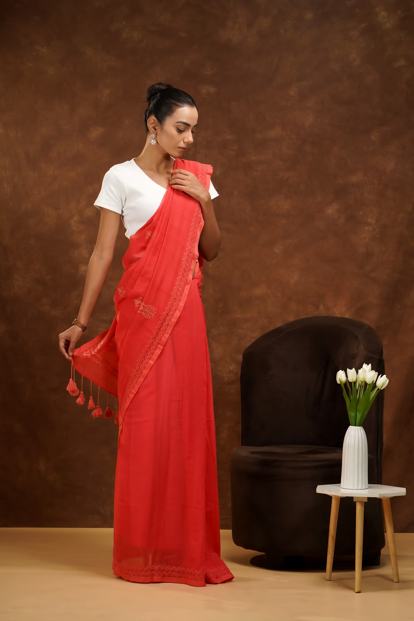 Shwet Women Coral Pink Hand Embroidered Chikankari Saree