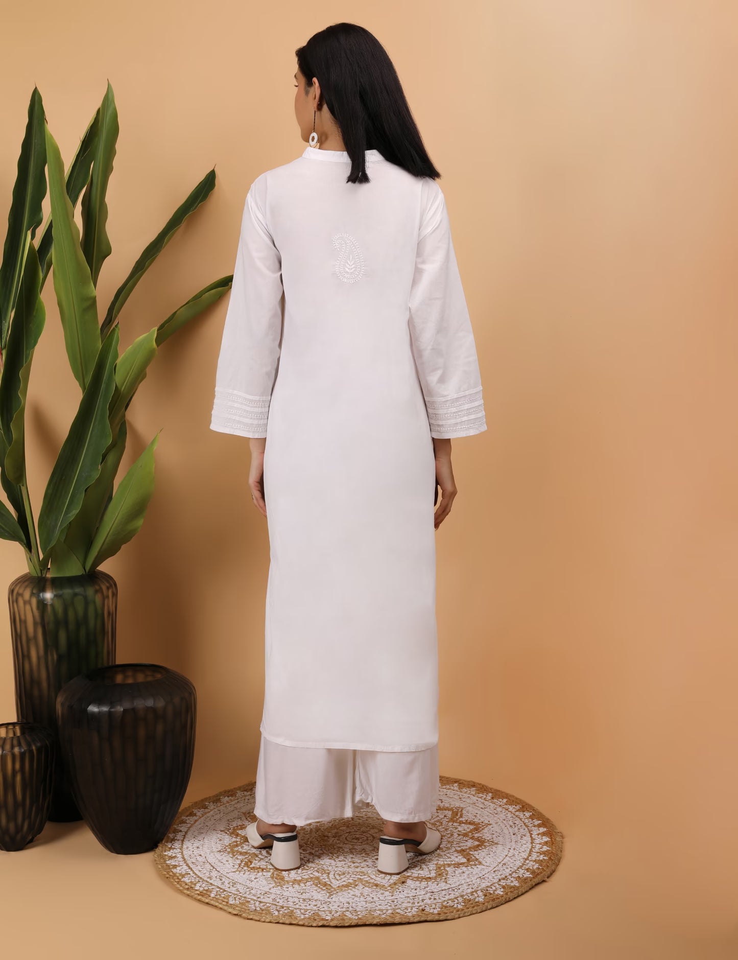 Shwet Women White Hand Embroidered Chikankari Pintex Kurta