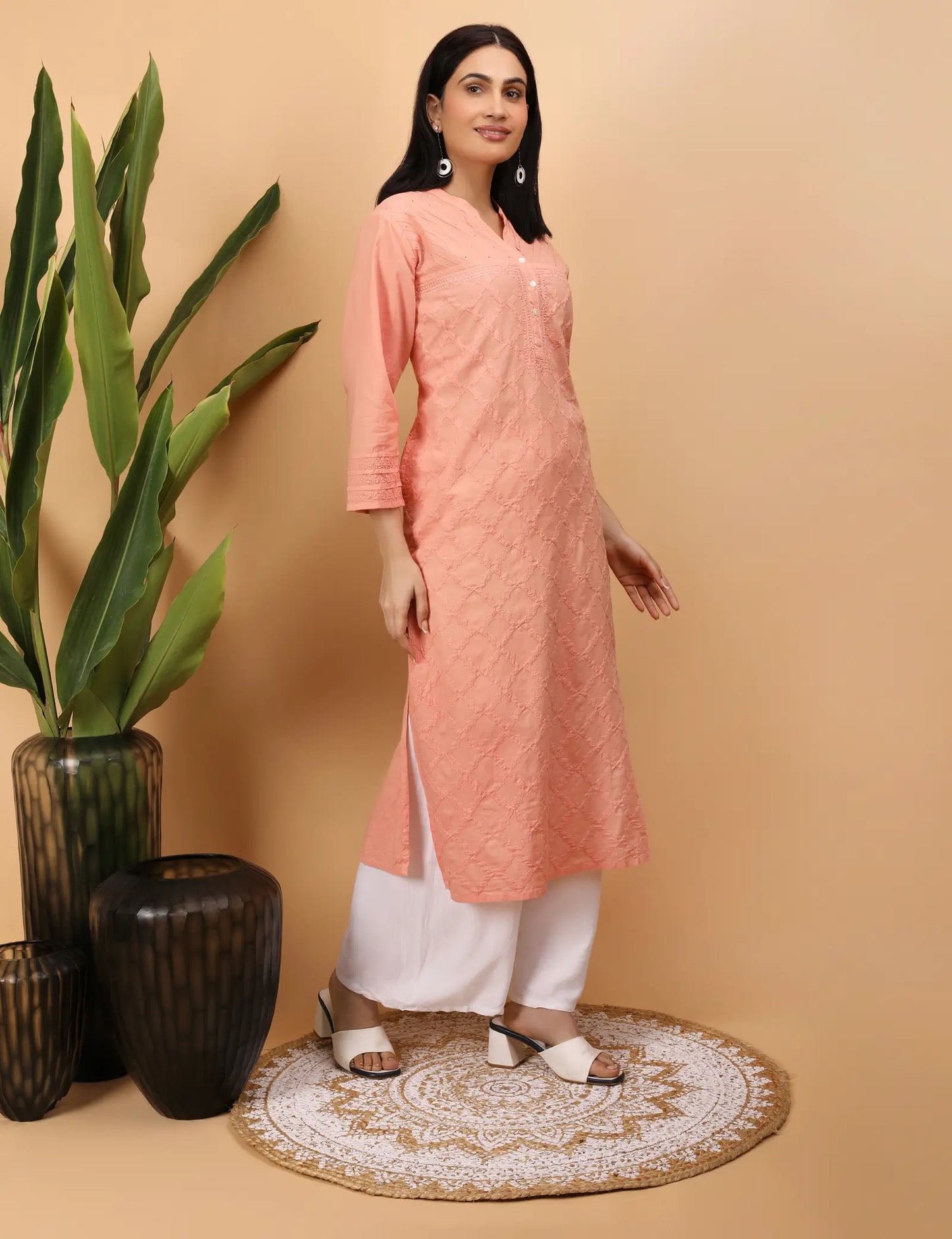 Shwet Artistry Shwet Women Peach Chikankari Kurta - Premium Chikankari Collection