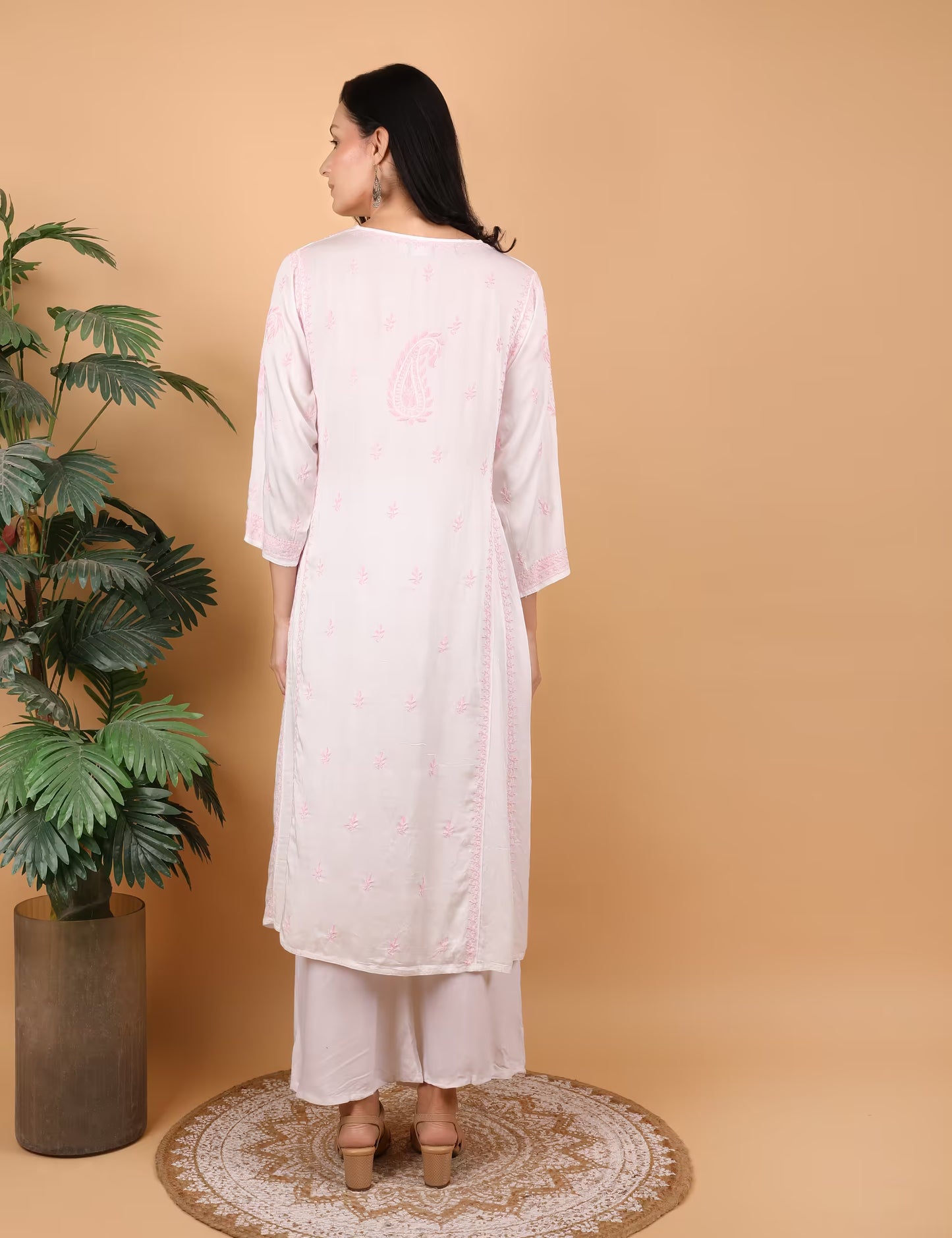 Shwet Women White Hand Embroidered Chikankari Jaipuri Kurti - Shwet Artistry