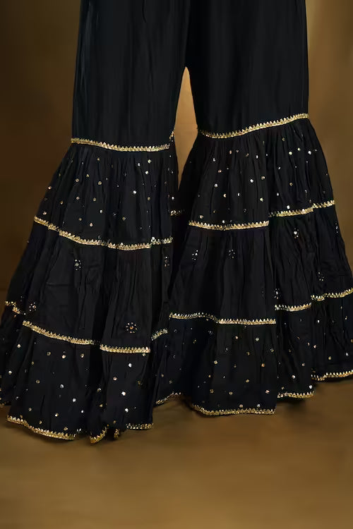 Shwet pestal hues black chikankari cotton Garara