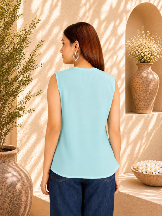 Shwet Women Sky Blue Chikankari Sleevless Yoke Top