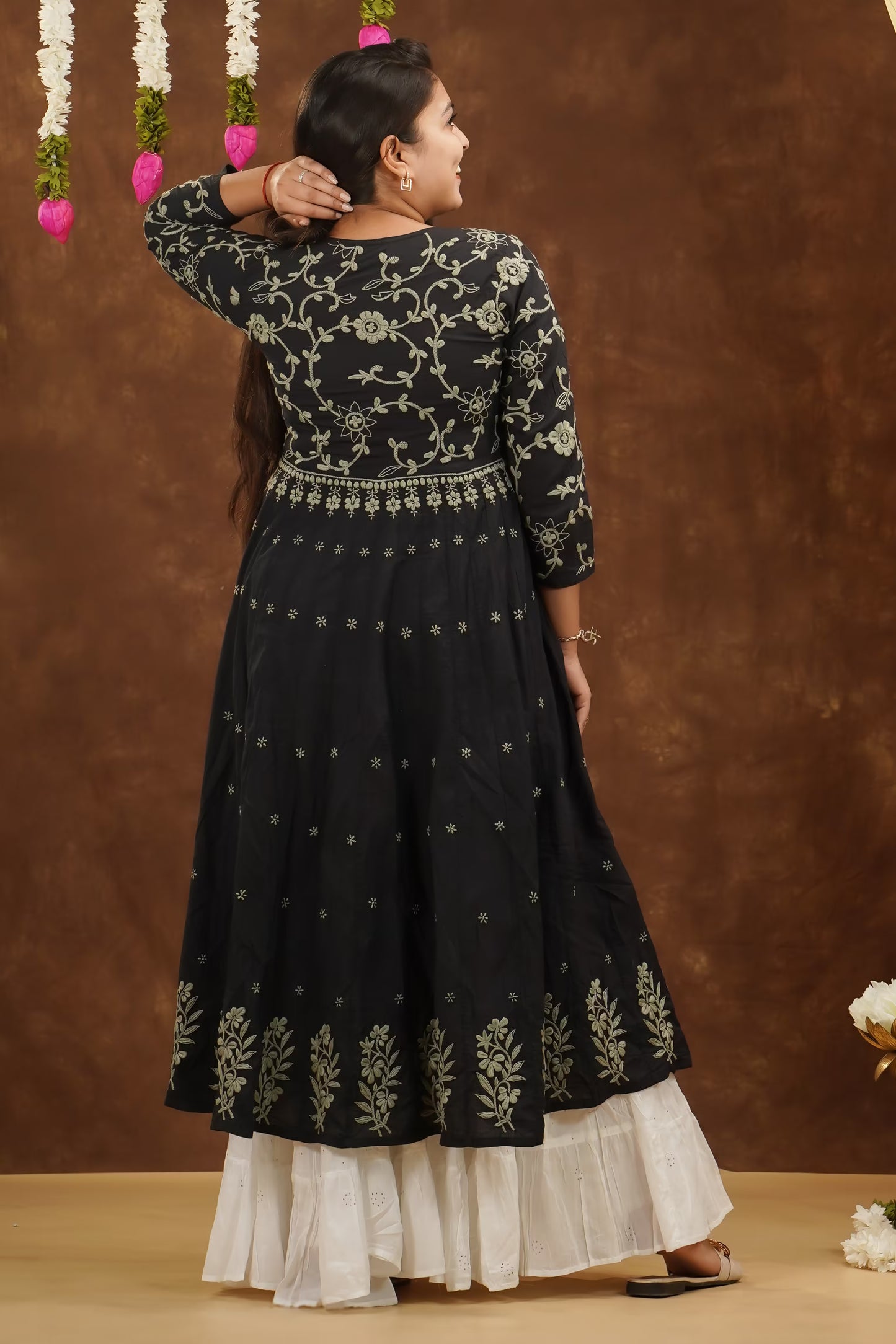 Shwet Women Hand Embroidered Black Chikankari Kali Kurta