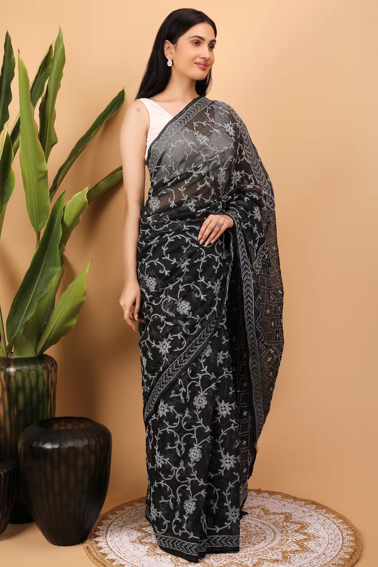 Shwet Women Black Hand Embroidered Kota Cotton Chikankari Saree
