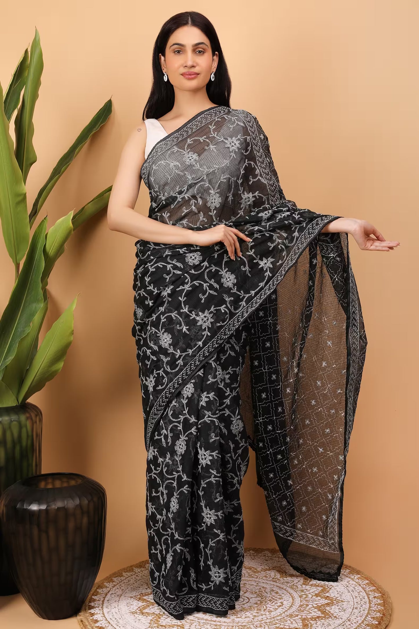 Shwet Women Black Hand Embroidered Kota Cotton Chikankari Saree