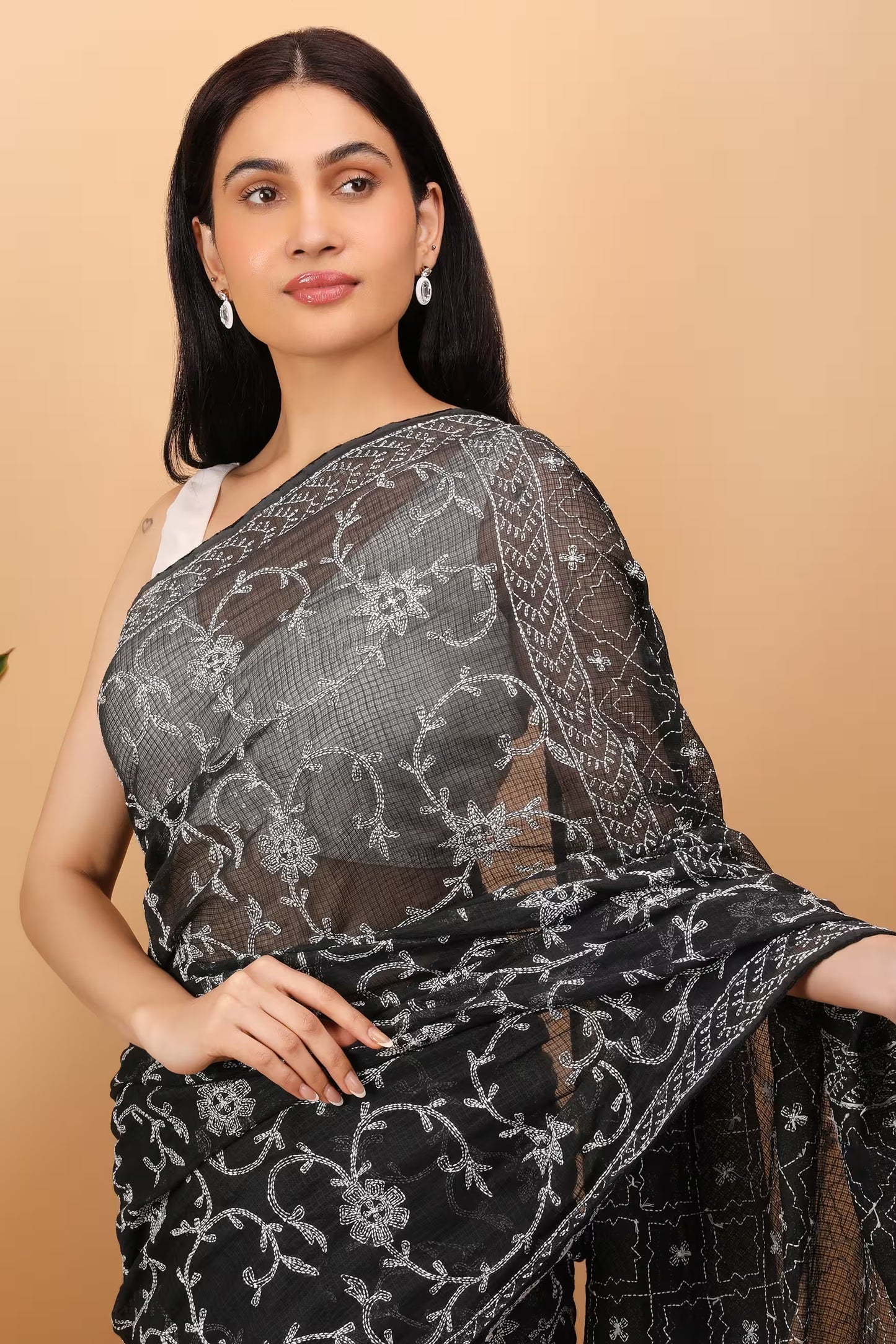 Shwet Women Black Hand Embroidered Kota Cotton Chikankari Saree