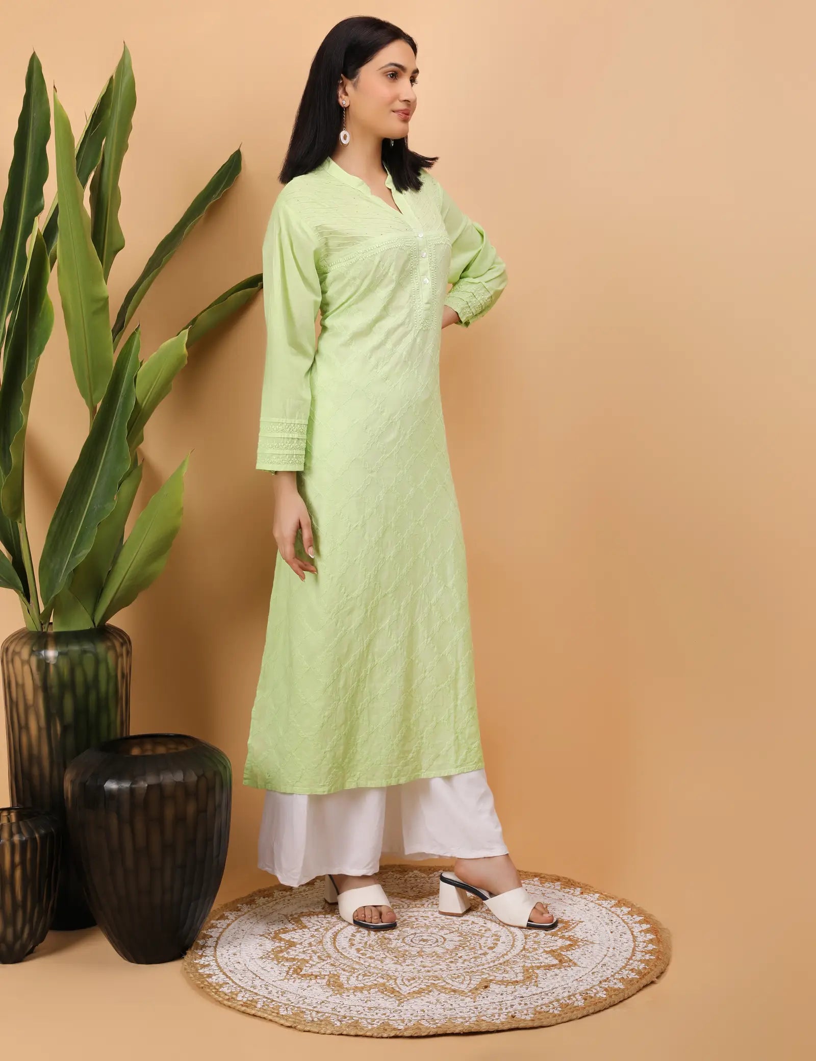 Shwet Artistry Shwet Women Green Chikankari Kurta - Premium Chikankari Collection