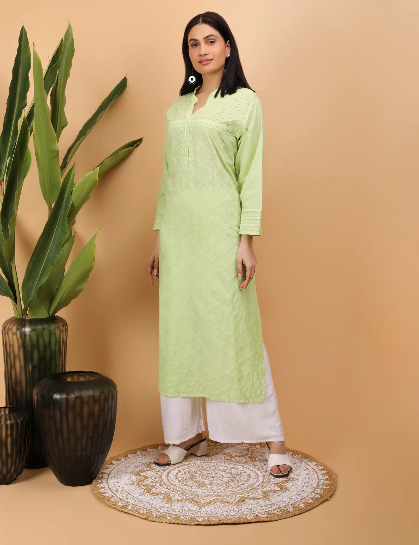 Shwet Artistry Shwet Women Green Chikankari Kurta - Premium Chikankari Collection
