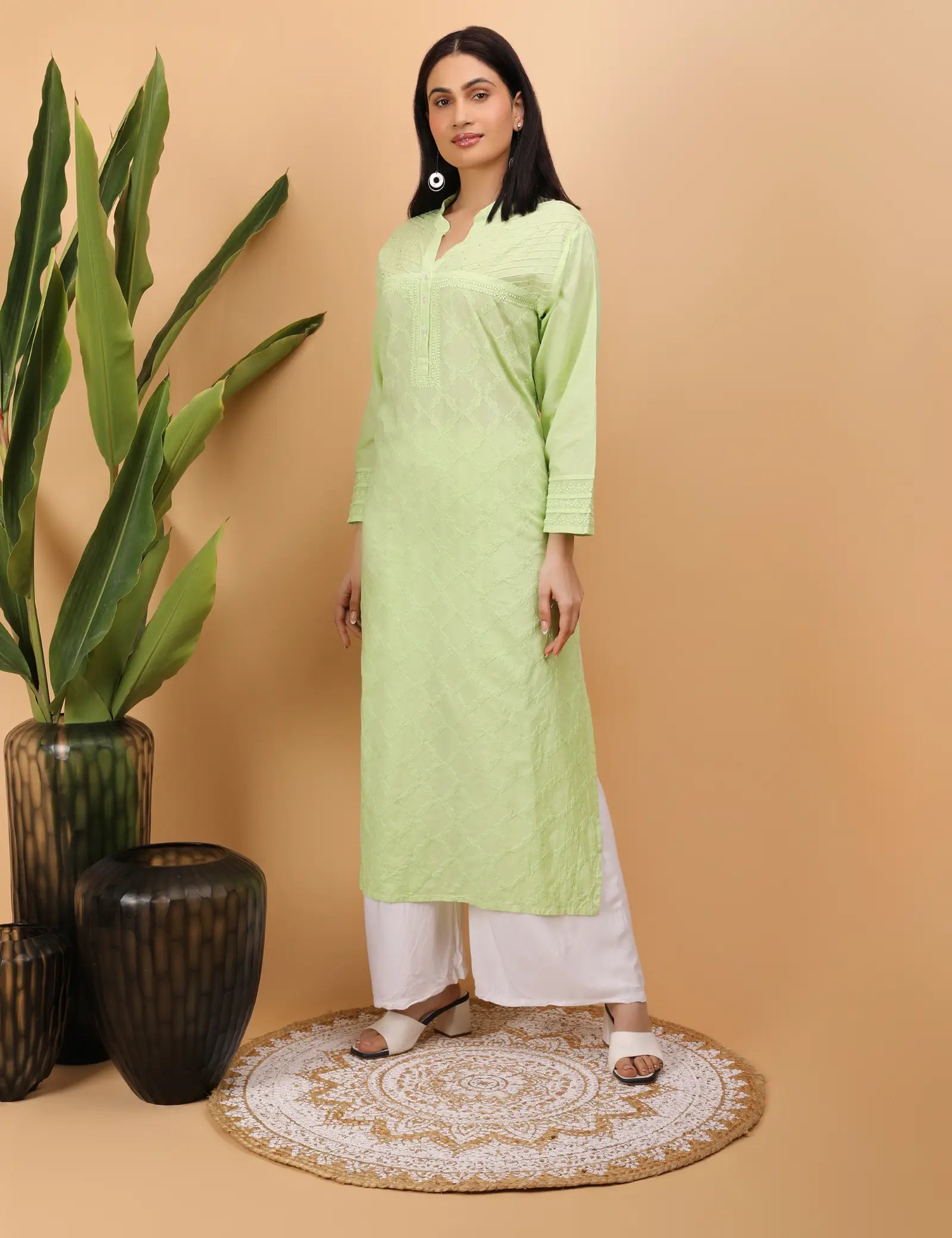 Shwet Artistry Shwet Women Green Chikankari Kurta - Premium Chikankari Collection