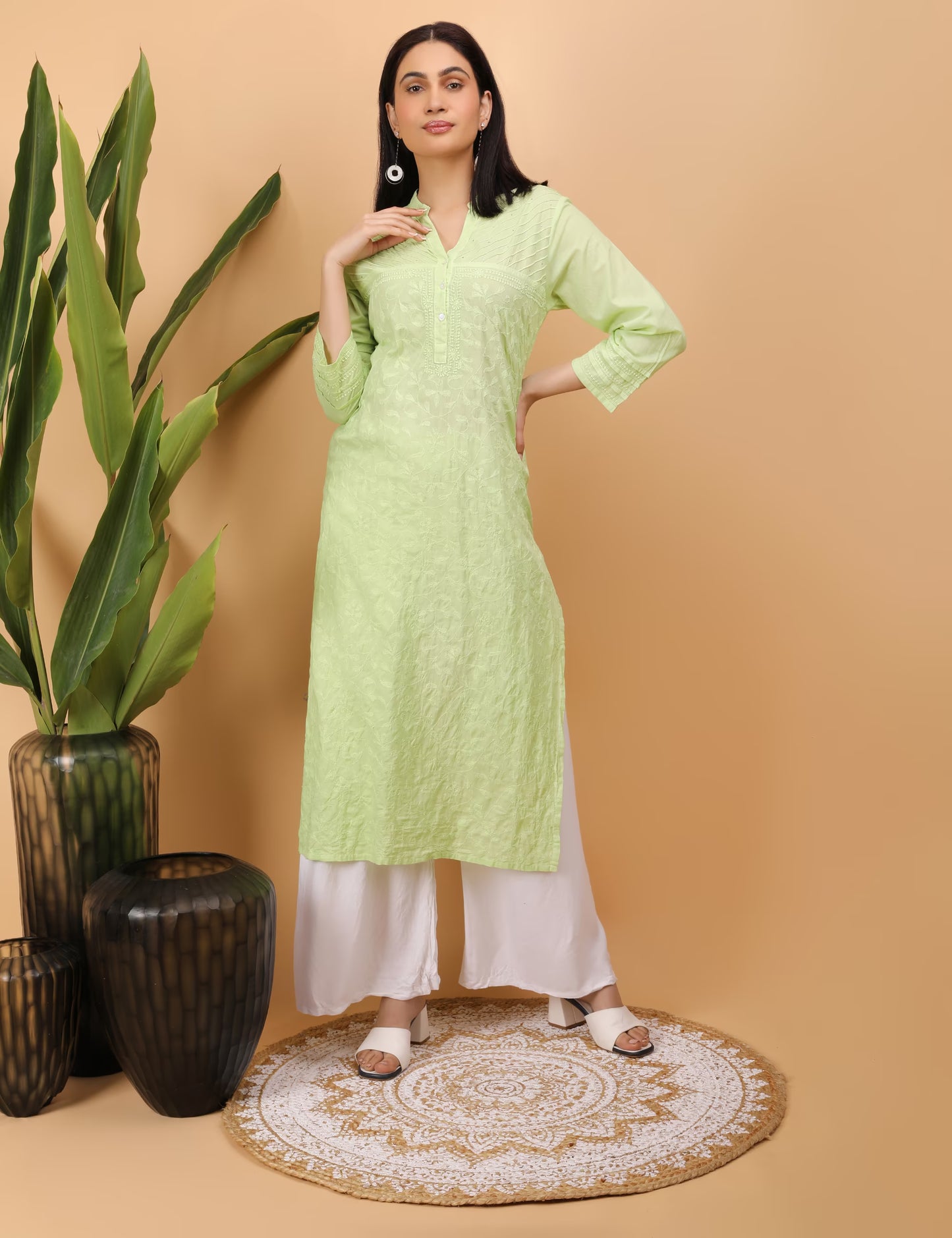 Shwet Women Green Hand Embroidered Chikankari Pintex Kurta