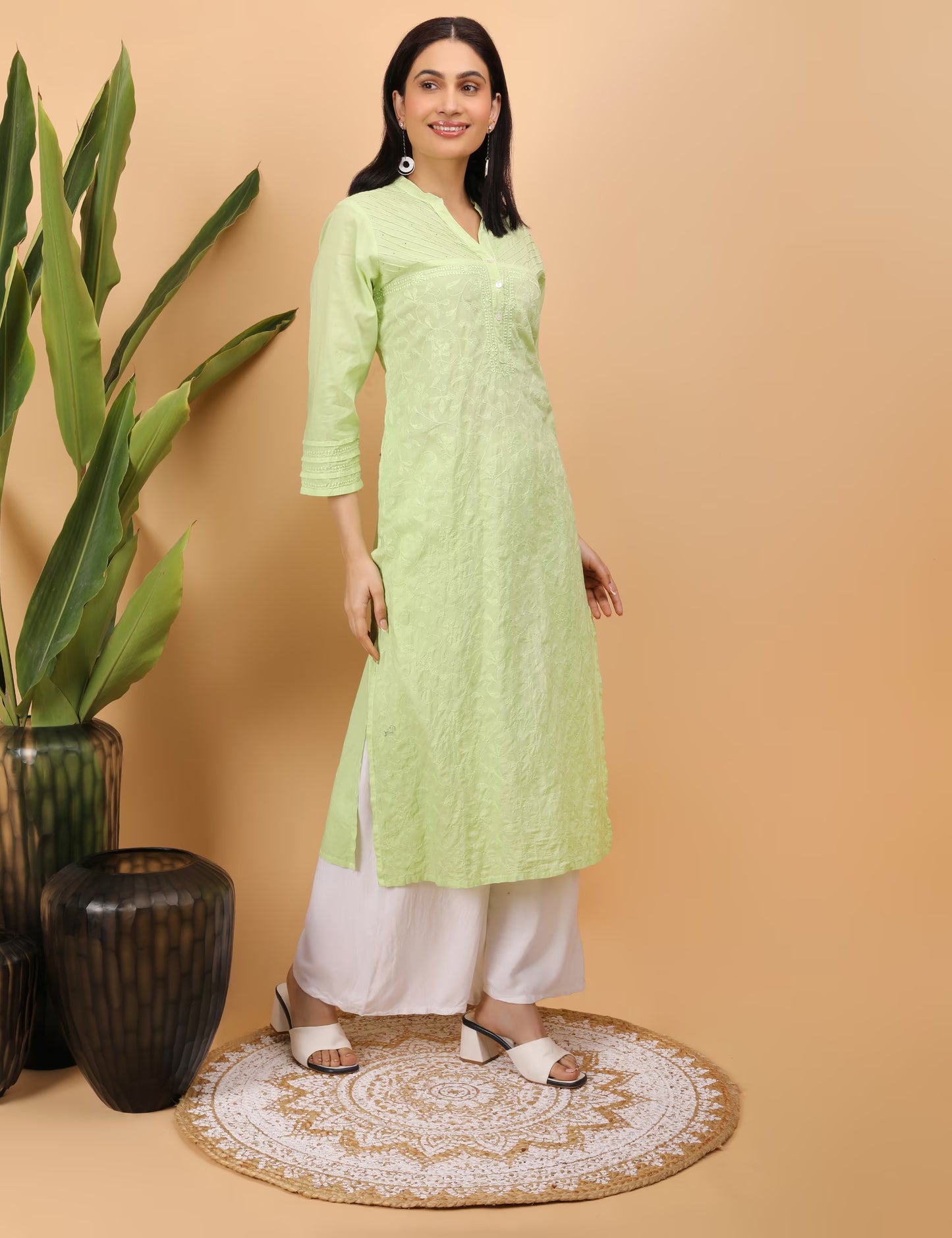 Shwet Women Green Hand Embroidered Chikankari Pintex Kurta