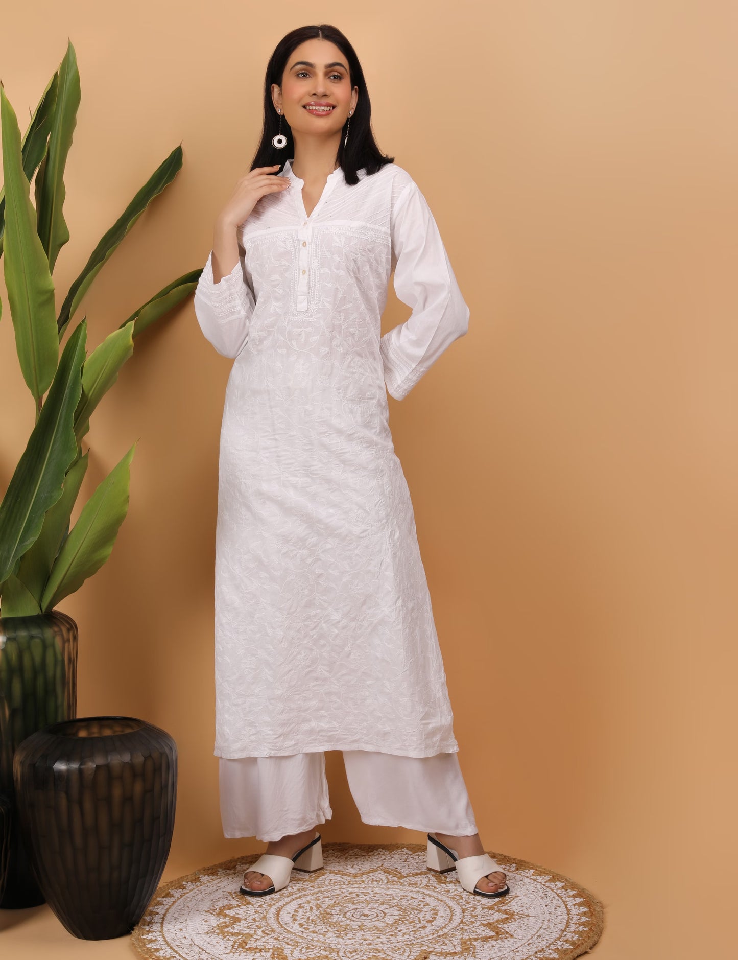 Shwet Women White Hand Embroidered Chikankari Pintex Kurta