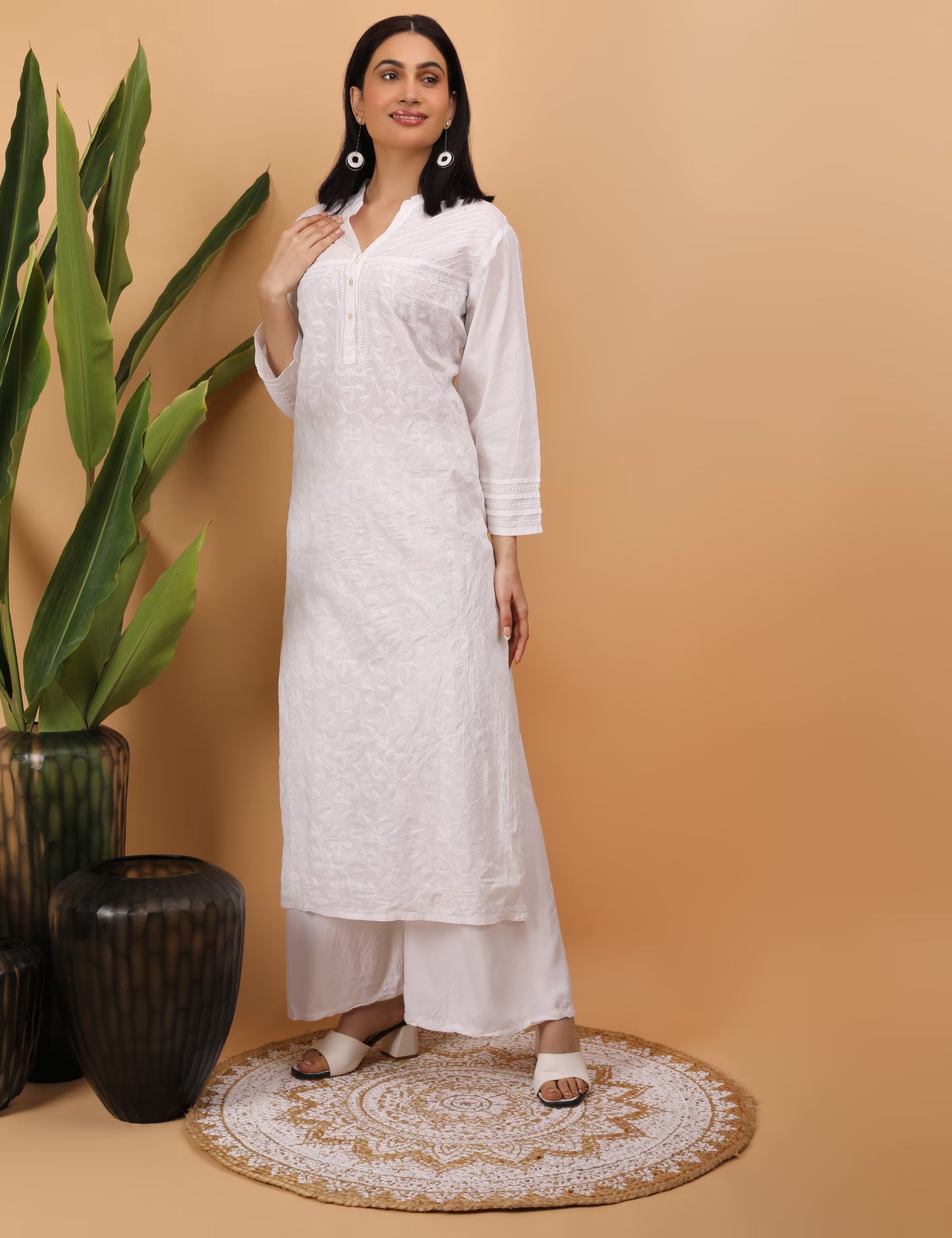 Shwet Women White Hand Embroidered Chikankari Pintex Kurta
