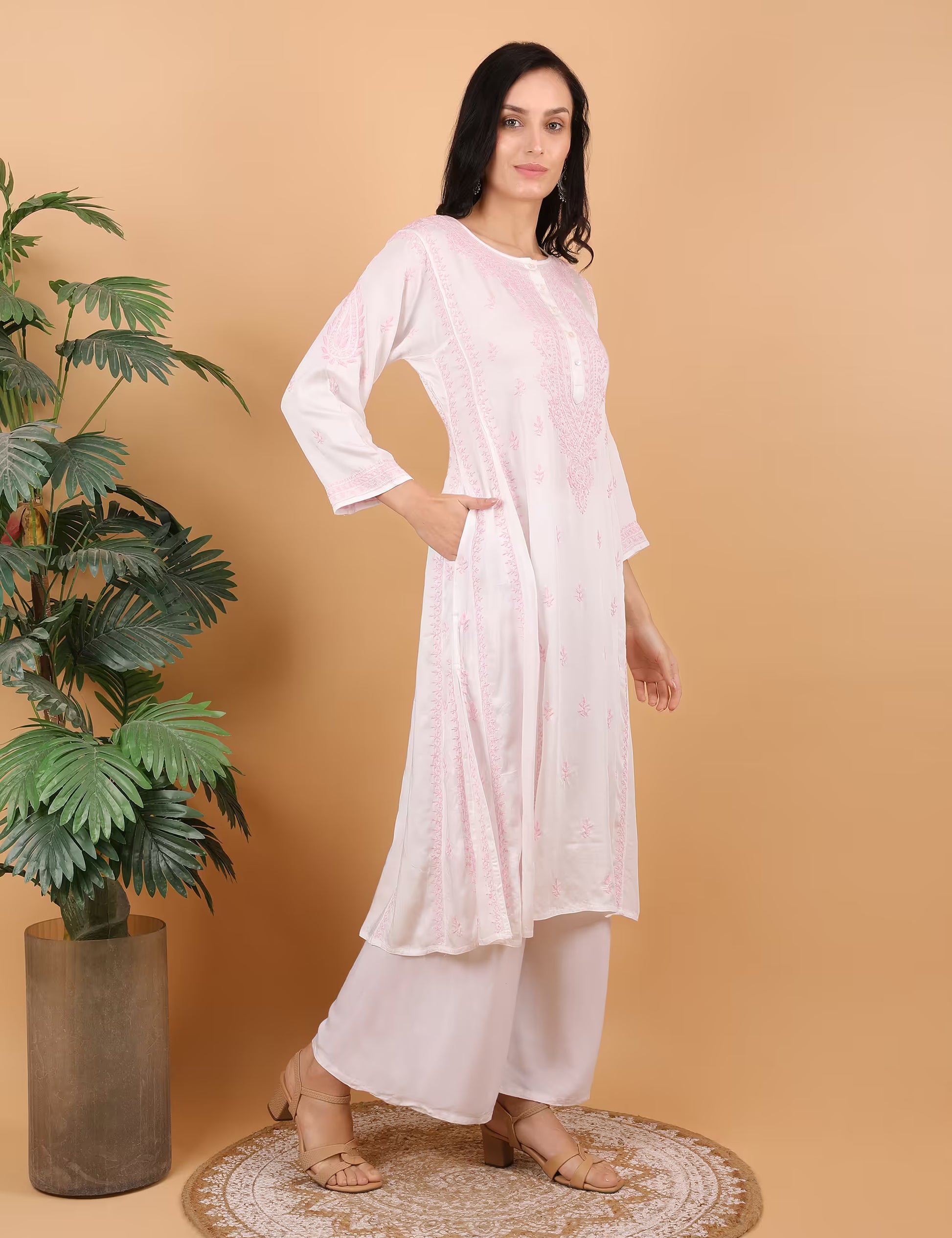 Shwet Women White Hand Embroidered Chikankari Jaipuri Kurti - Shwet Artistry