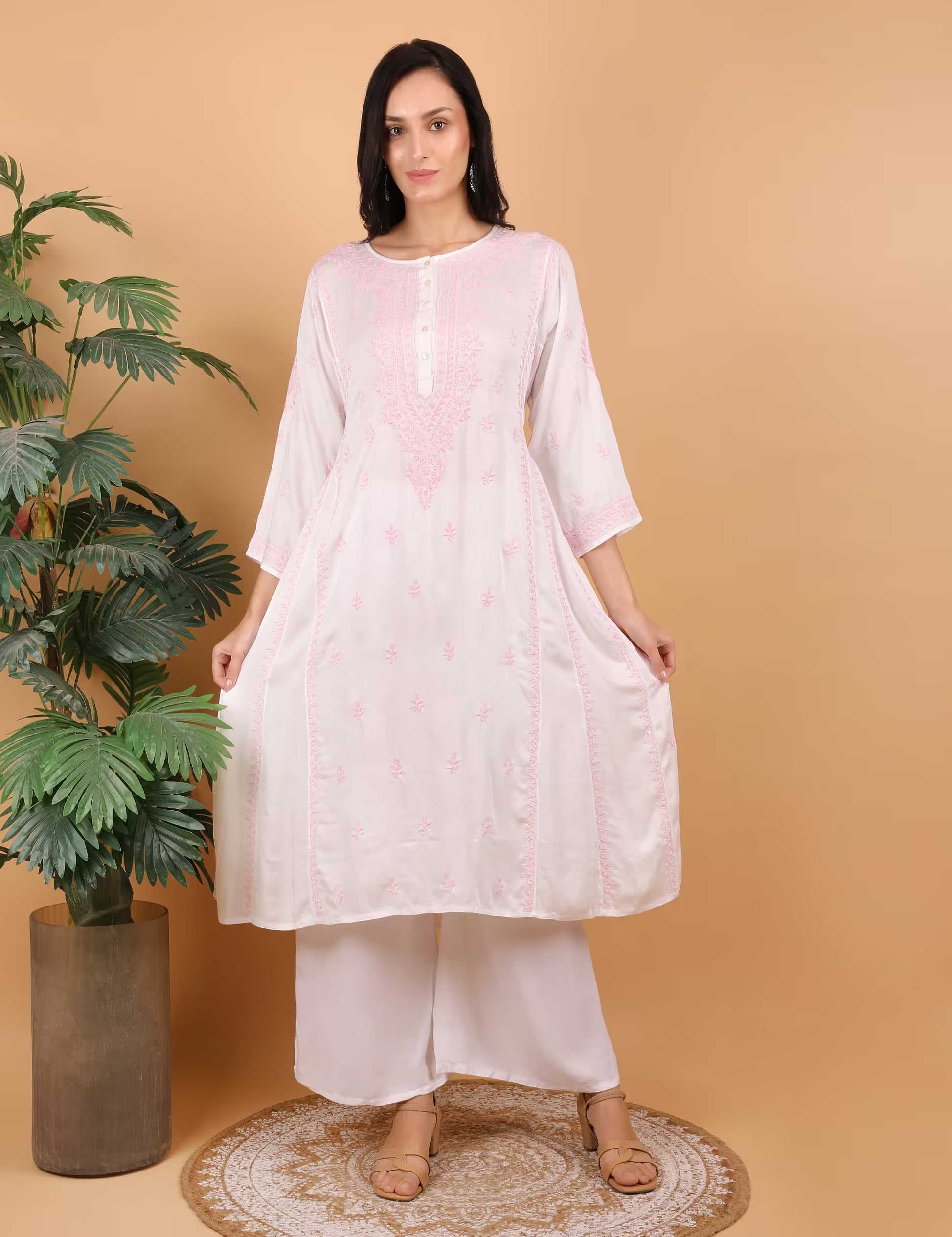 Shwet Women White Hand Embroidered Chikankari Jaipuri Kurti - Shwet Artistry