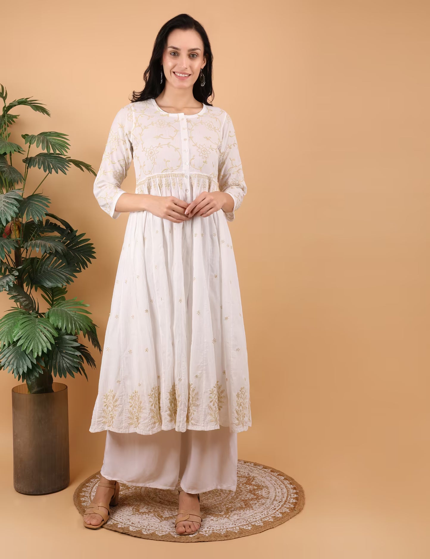 Shwet Women Hand Embroidered Chikankari White Shrug - Shwet Artistry