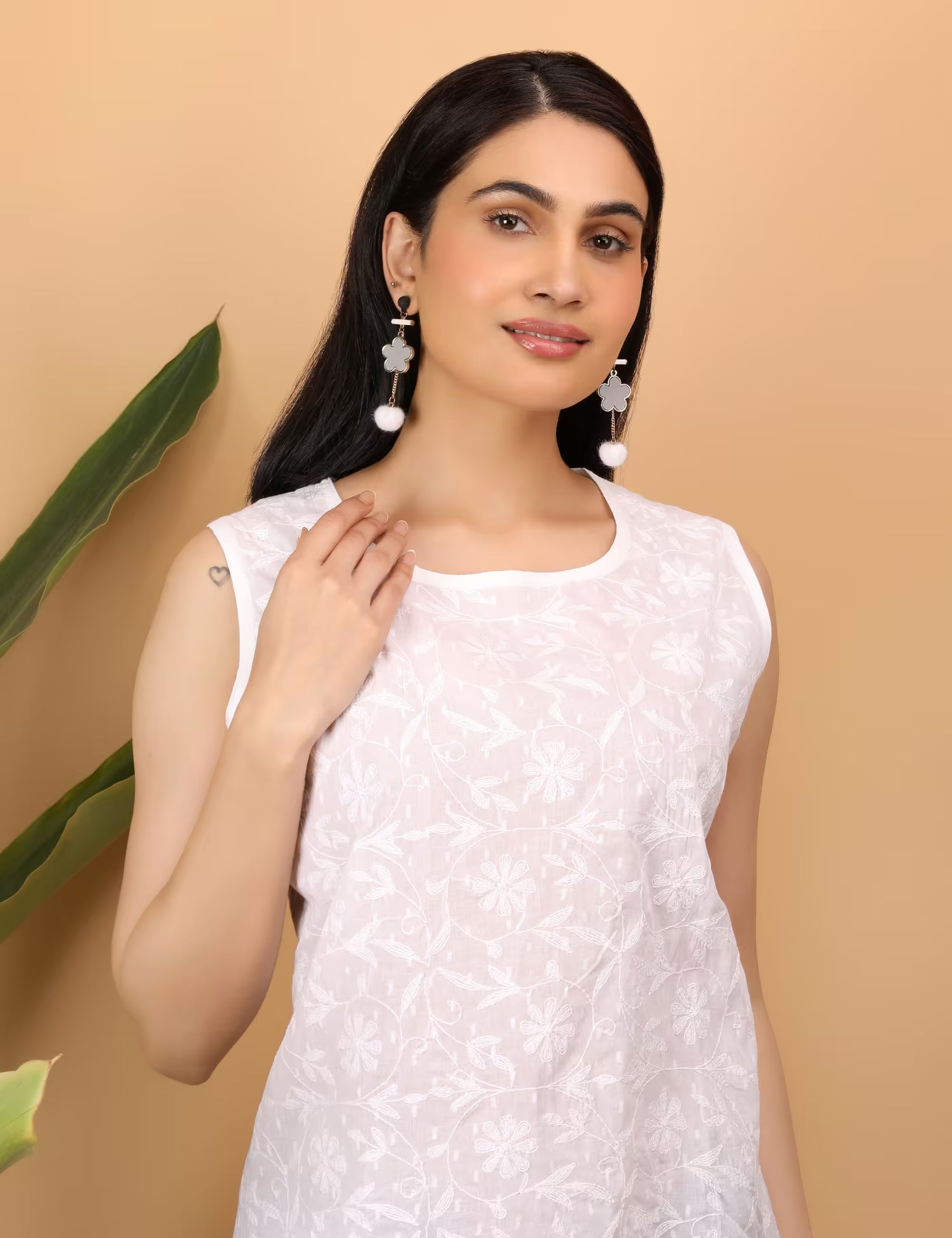 Shwet women white chikankari sleeveless Erika top - Shwet Artistry