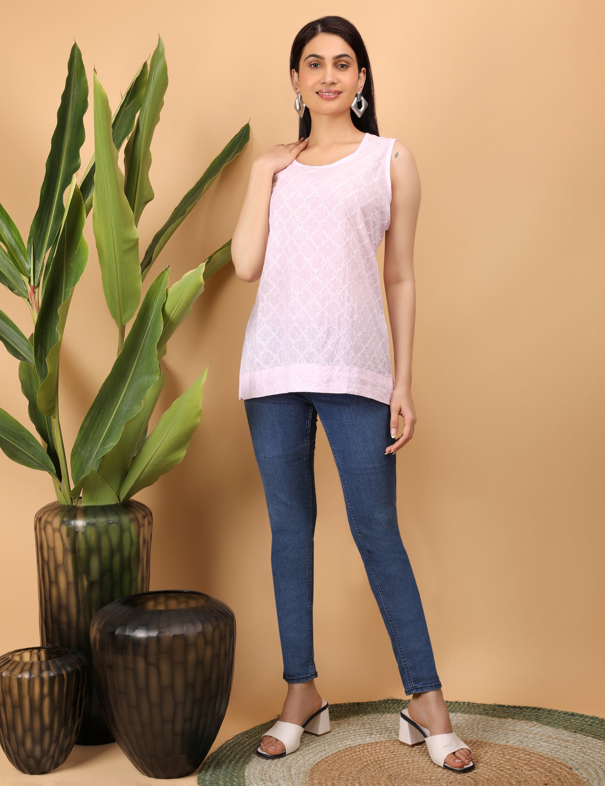 Shwet Artistry Shwet Women Pink Chikankari Sleevless Top - Premium Chikankari Collection