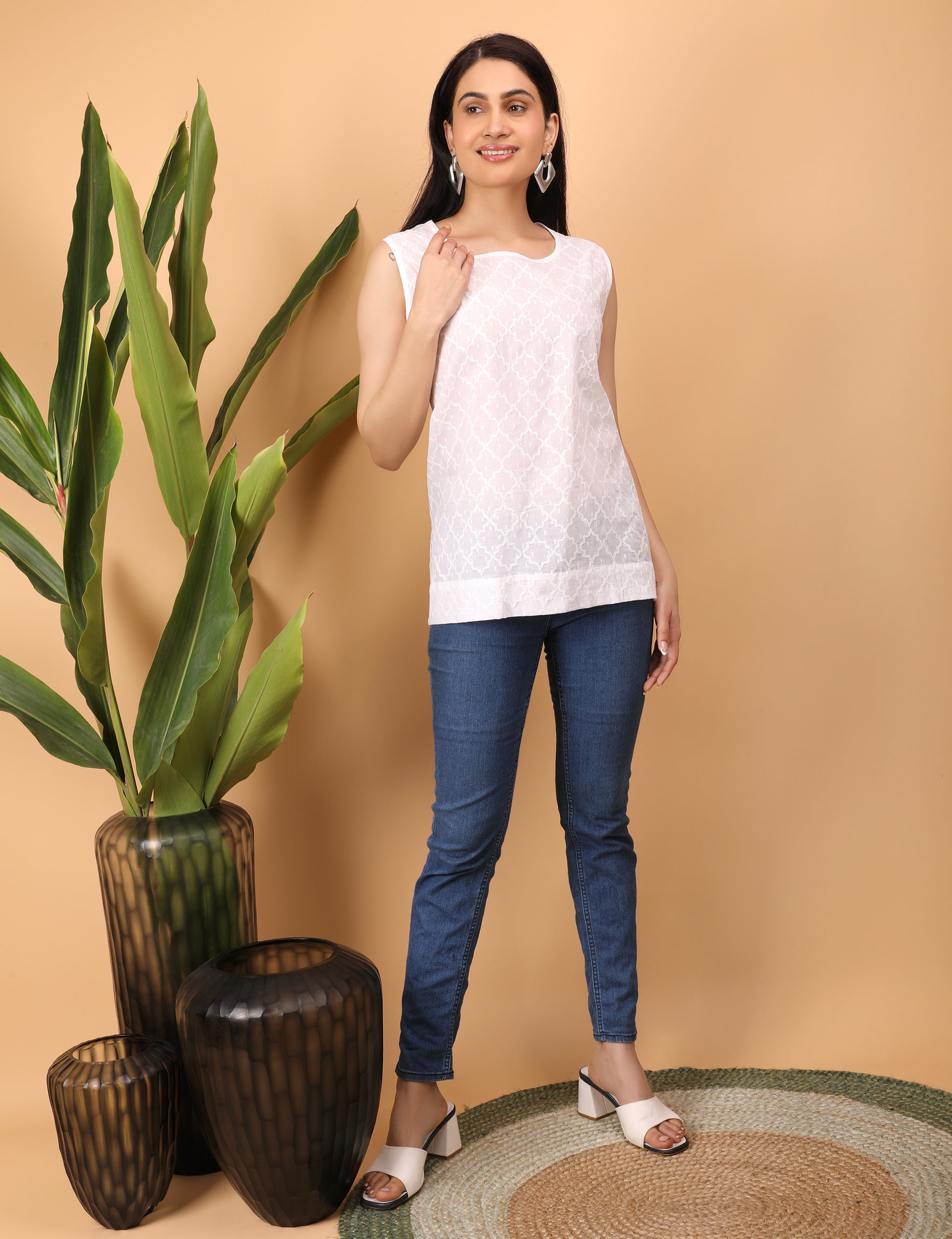 Shwet Artistry shwet women white chikankari sleevless top - Premium Chikankari Collection