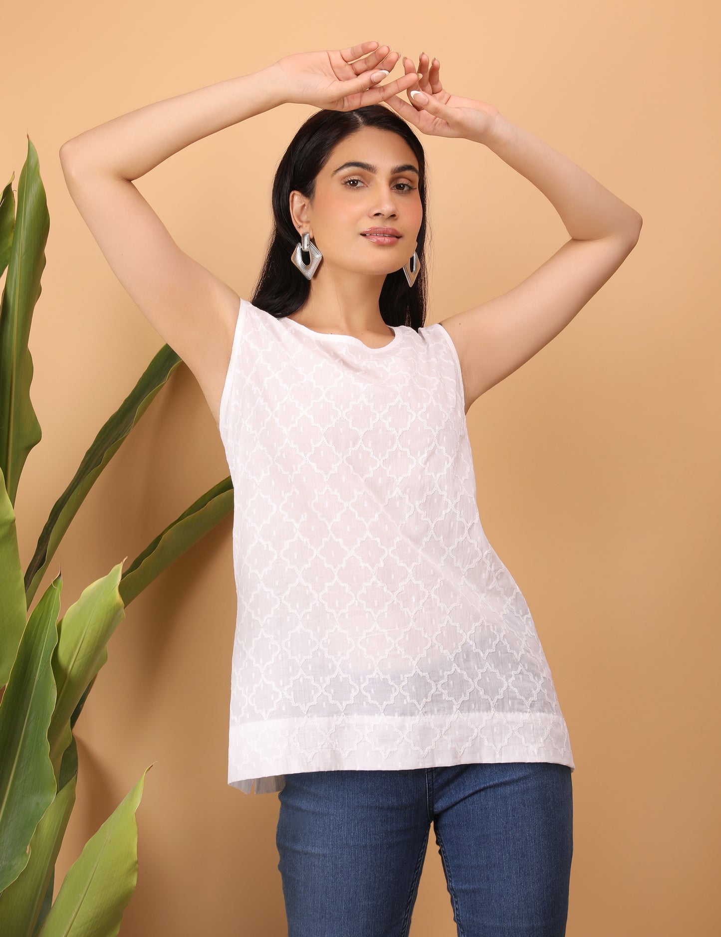 Shwet Artistry shwet women white chikankari sleevless top - Premium Chikankari Collection
