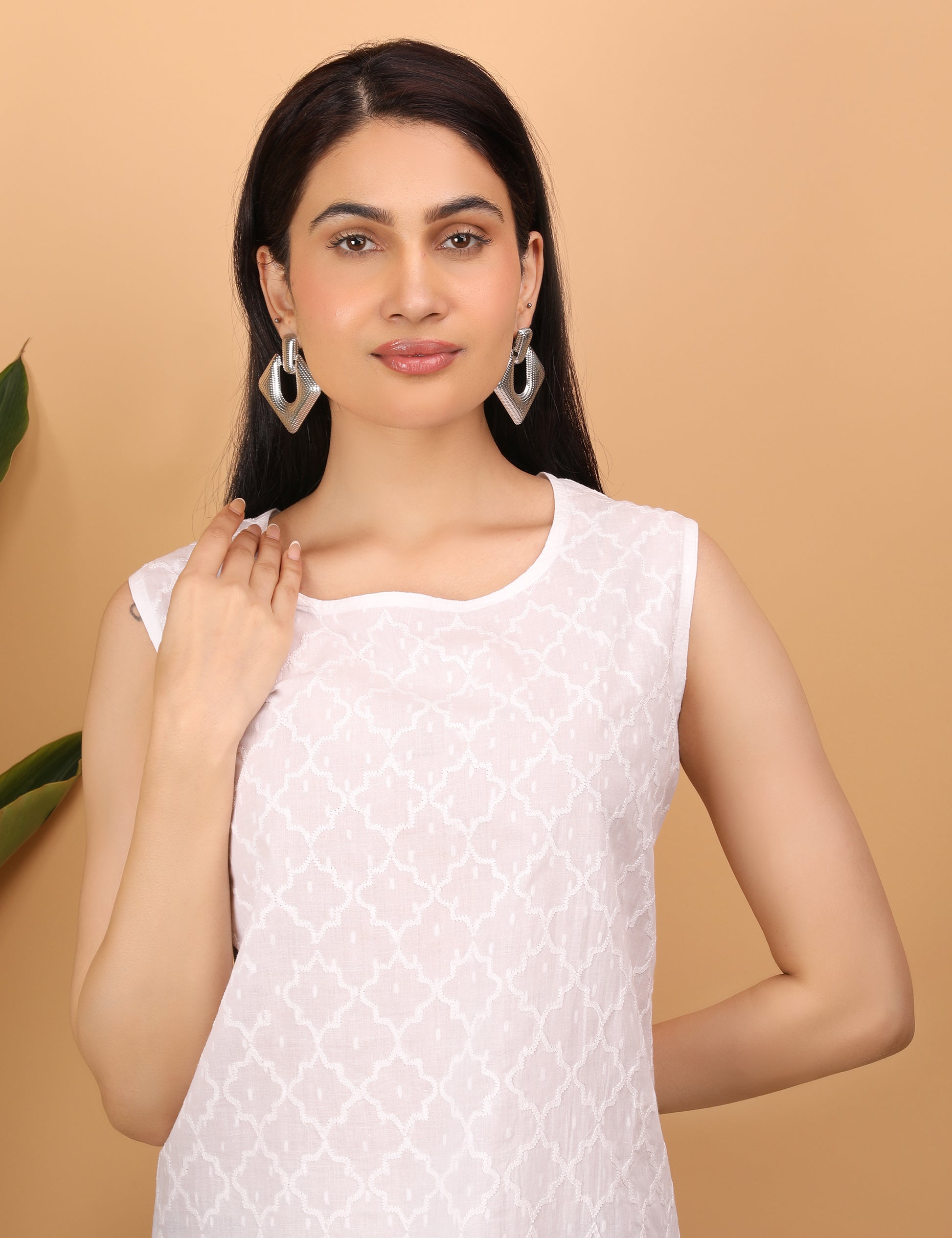 Shwet Artistry shwet women white chikankari sleevless top - Premium Chikankari Collection