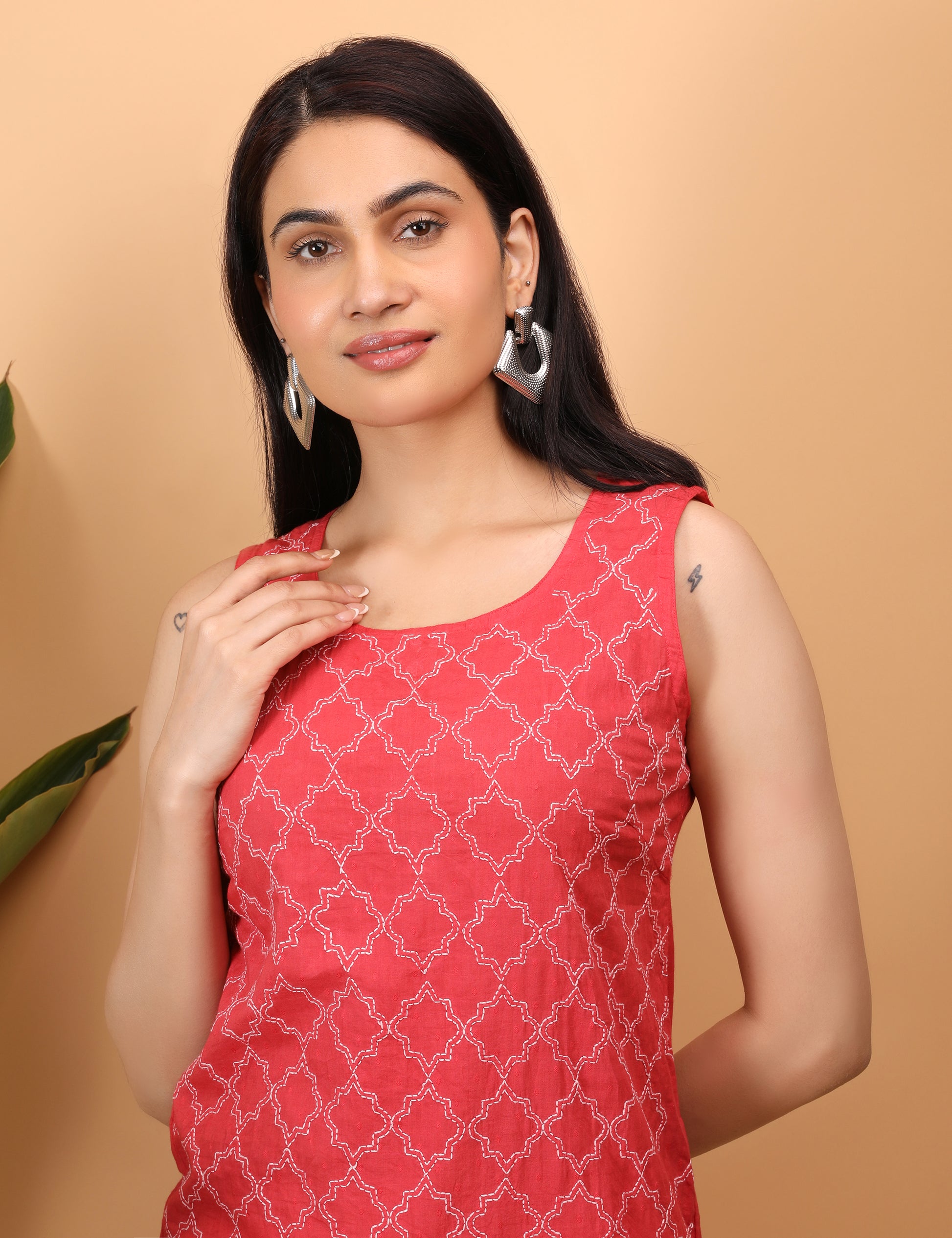Shwet Artistry Shwet Women Red Chikankari Sleevless Top - Premium Chikankari Collection