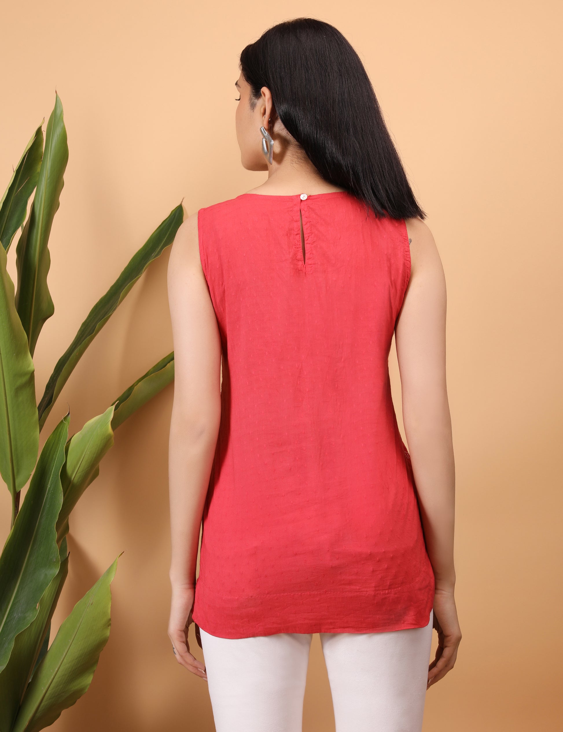 Shwet Artistry Shwet Women Red Chikankari Sleevless Top - Premium Chikankari Collection