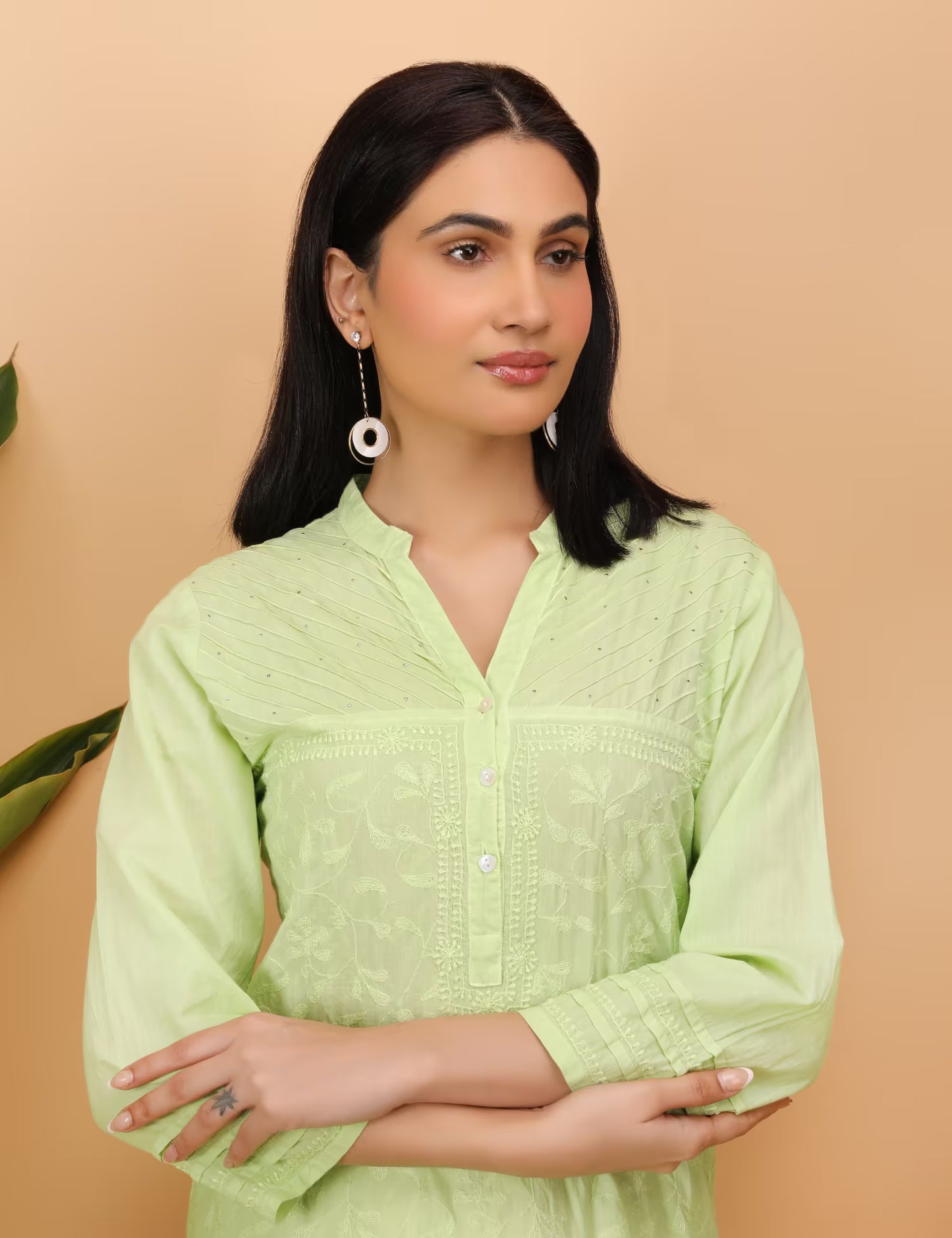 Shwet Women Green Hand Embroidered Chikankari Pintex Kurta