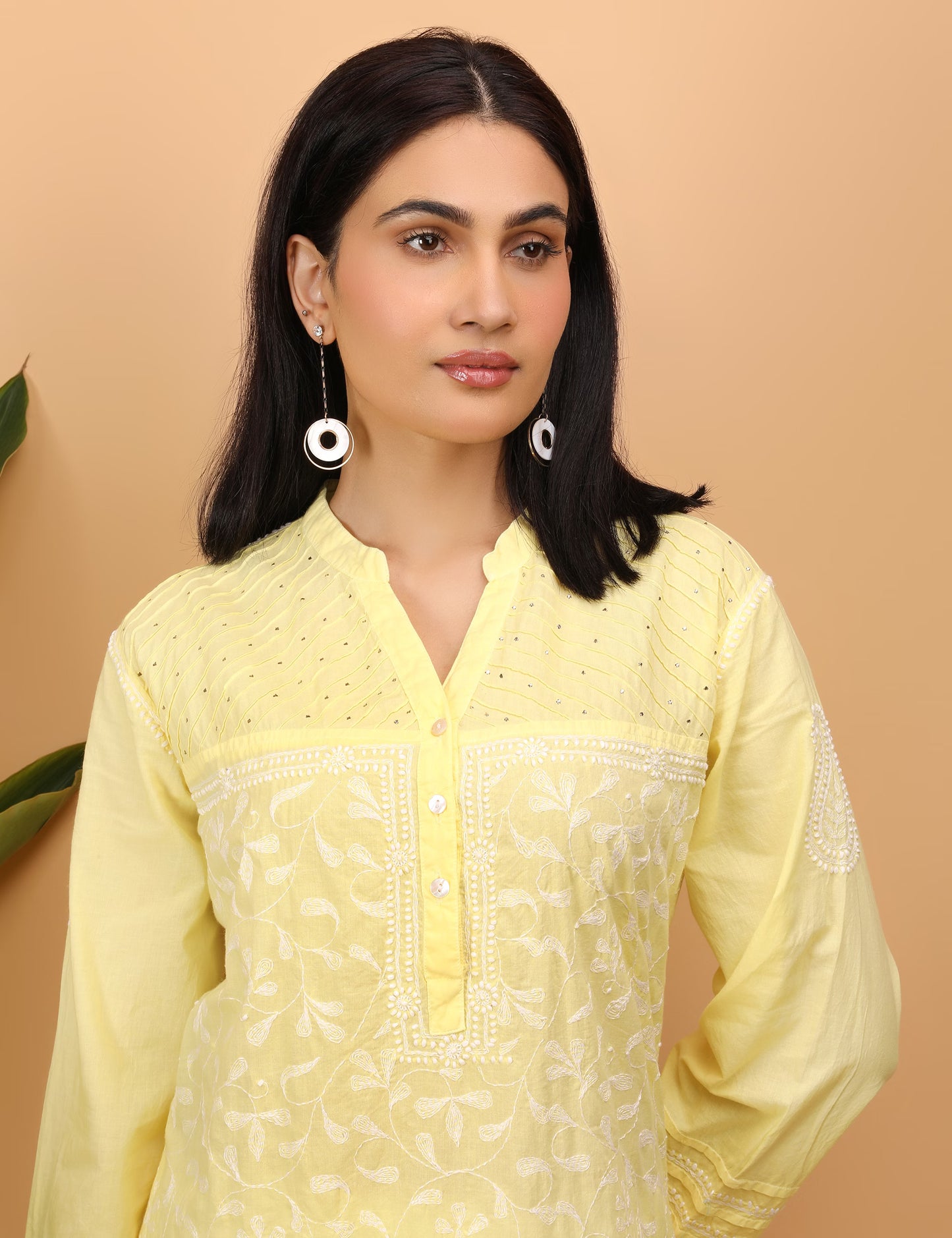 Shwet Women Yellow & White Hand Embroidered Chikankari Pintex Kurta