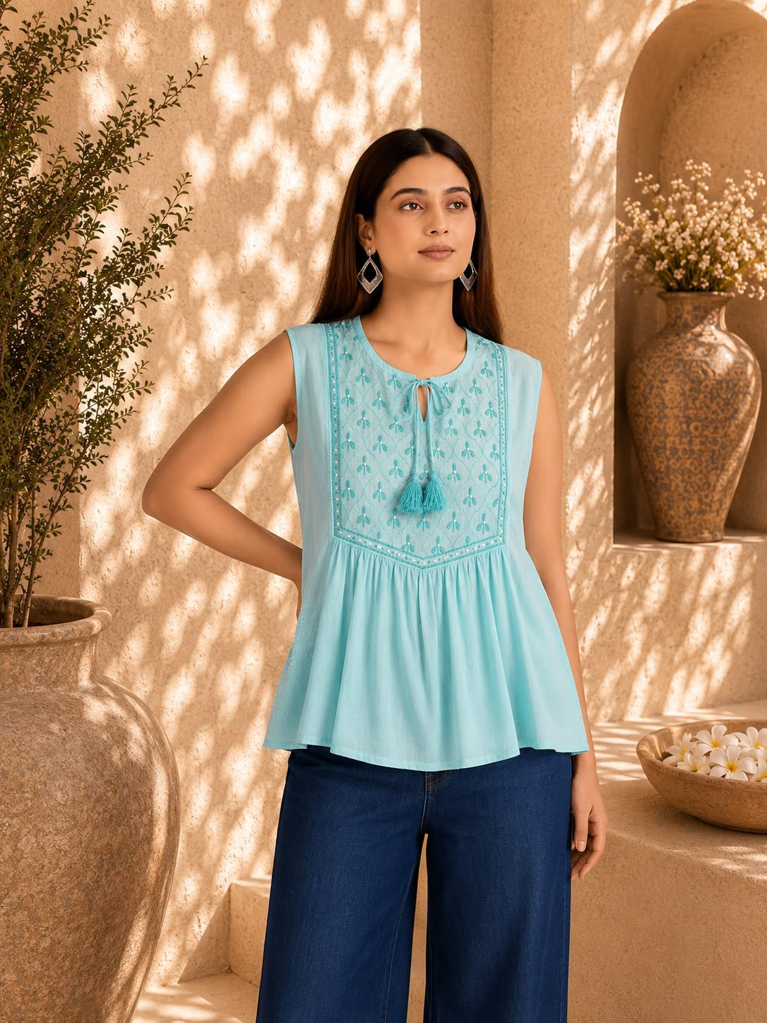 Shwet Women Sky Blue Chikankari Sleevless Yoke Top