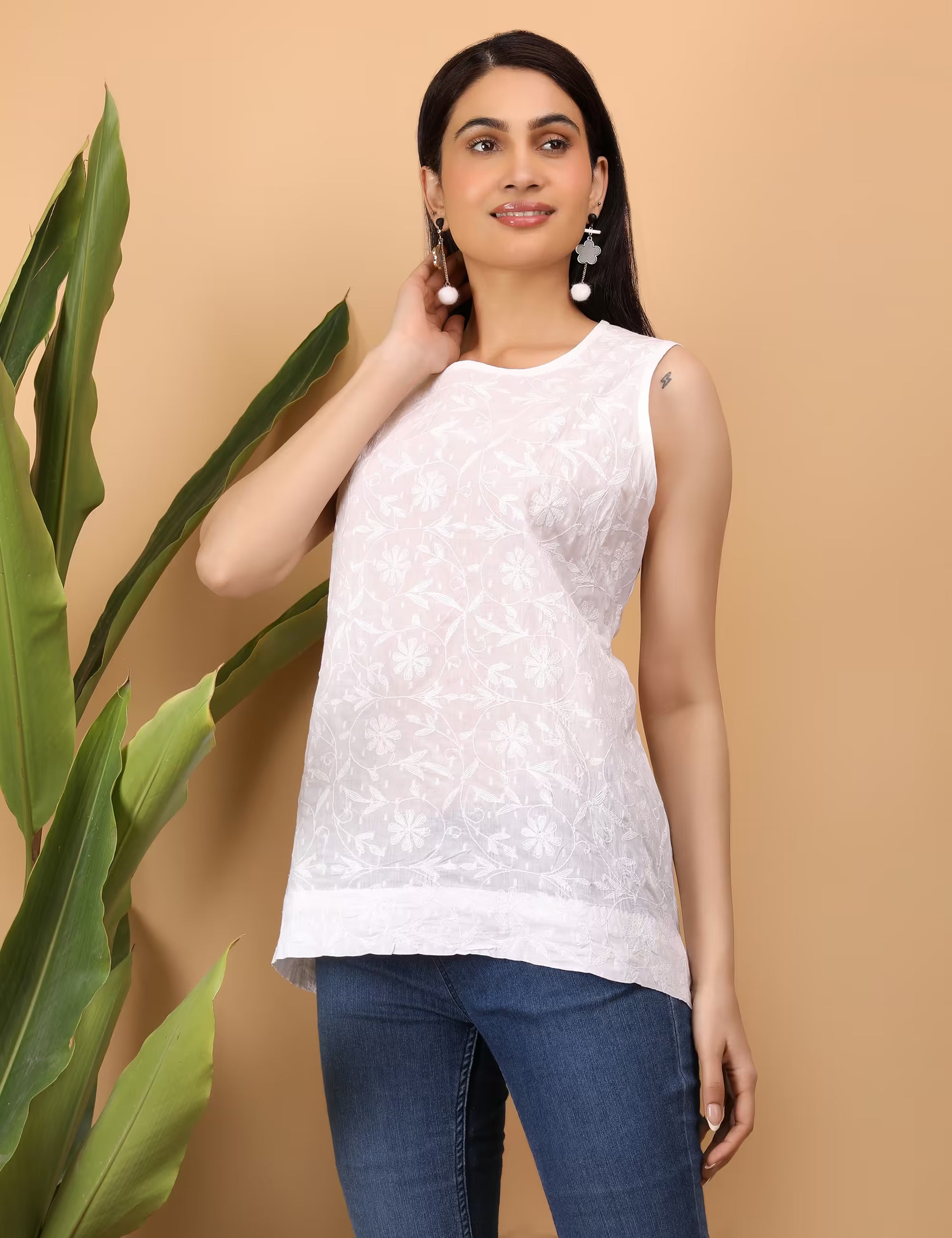 Shwet women white chikankari sleeveless Erika top - Shwet Artistry